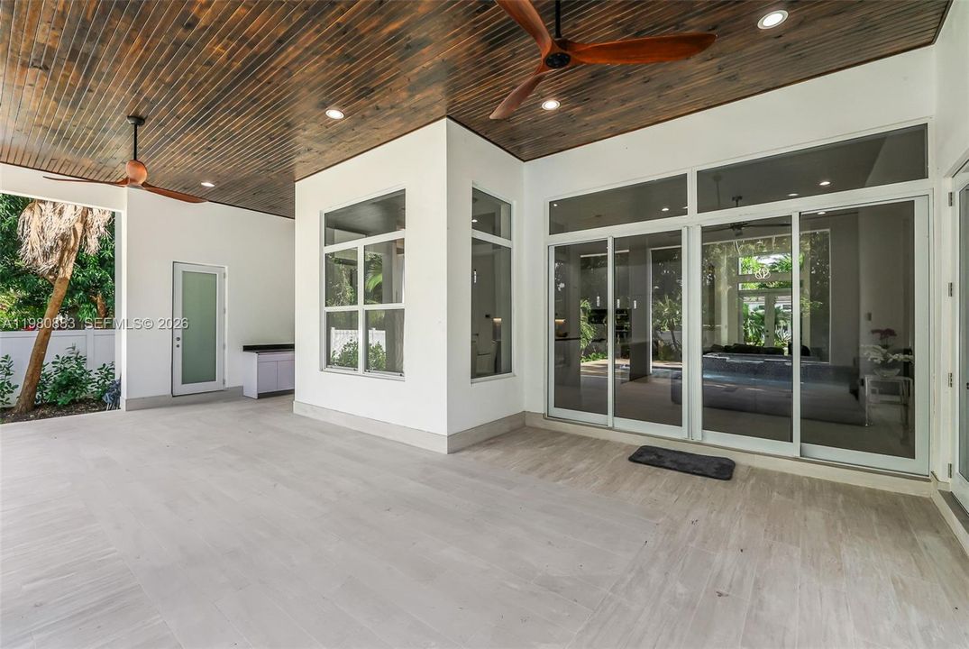 For Sale: $2,894,000 (4 beds, 4 baths, 2887 Square Feet)