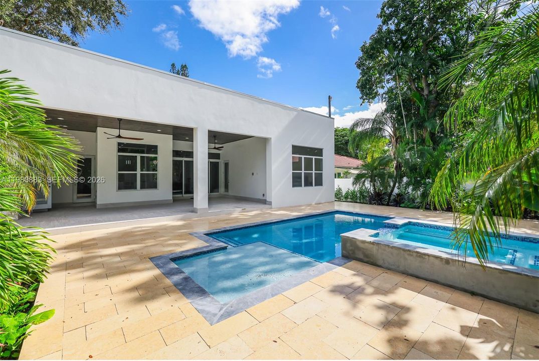 For Sale: $2,894,000 (4 beds, 4 baths, 2887 Square Feet)