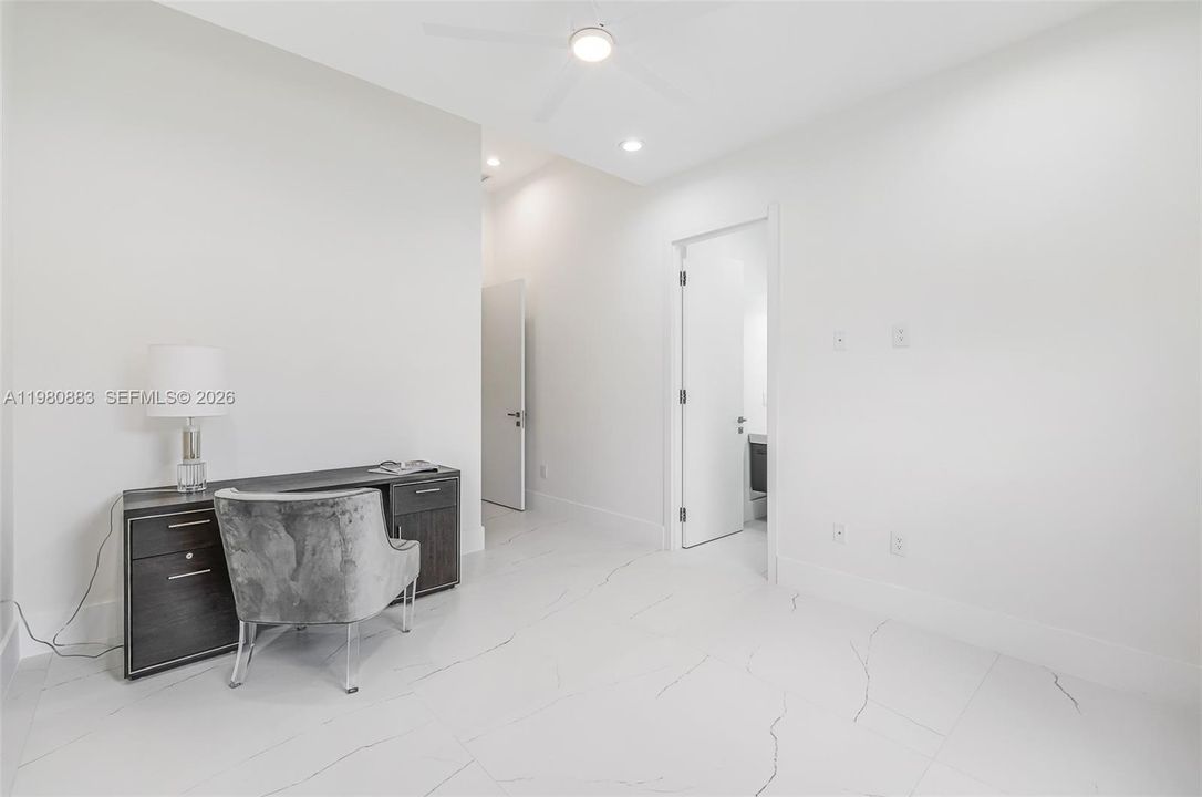 For Sale: $2,894,000 (4 beds, 4 baths, 2887 Square Feet)