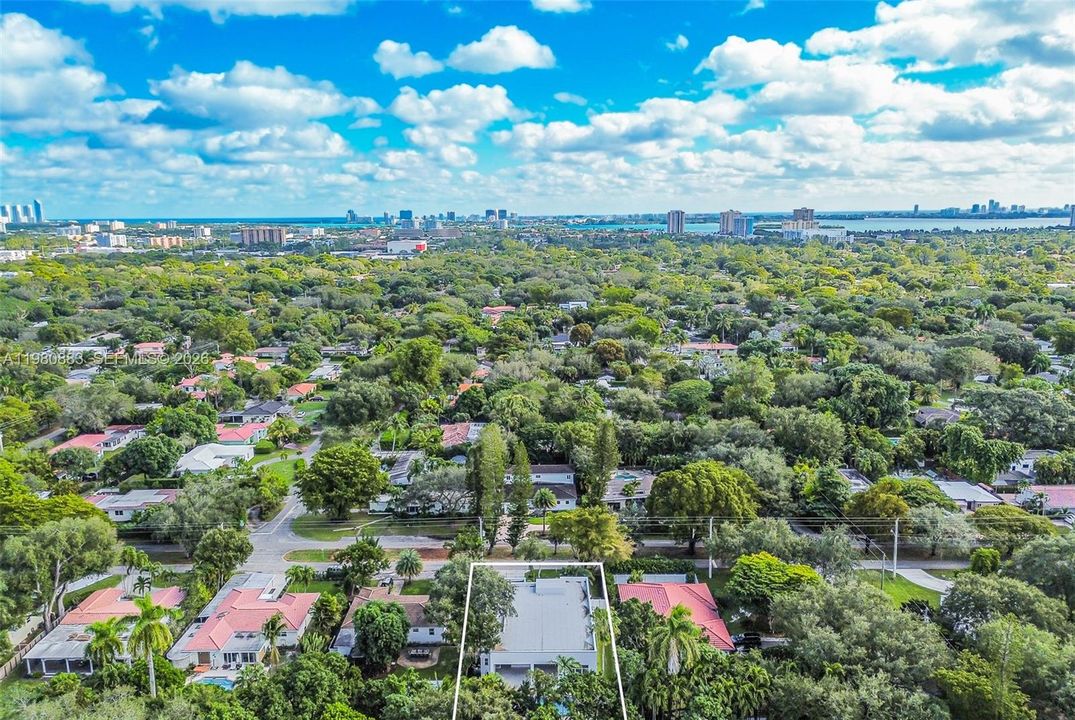 For Sale: $2,894,000 (4 beds, 4 baths, 2887 Square Feet)