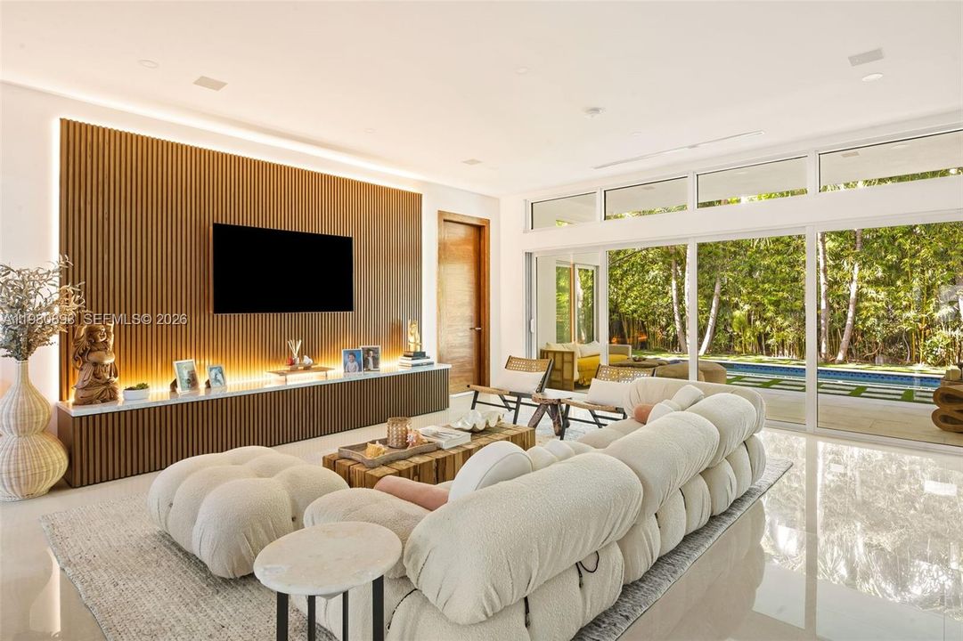For Sale: $3,395,000 (5 beds, 5 baths, 0 Square Feet)