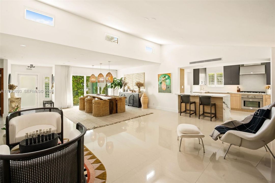 For Sale: $3,395,000 (5 beds, 5 baths, 0 Square Feet)