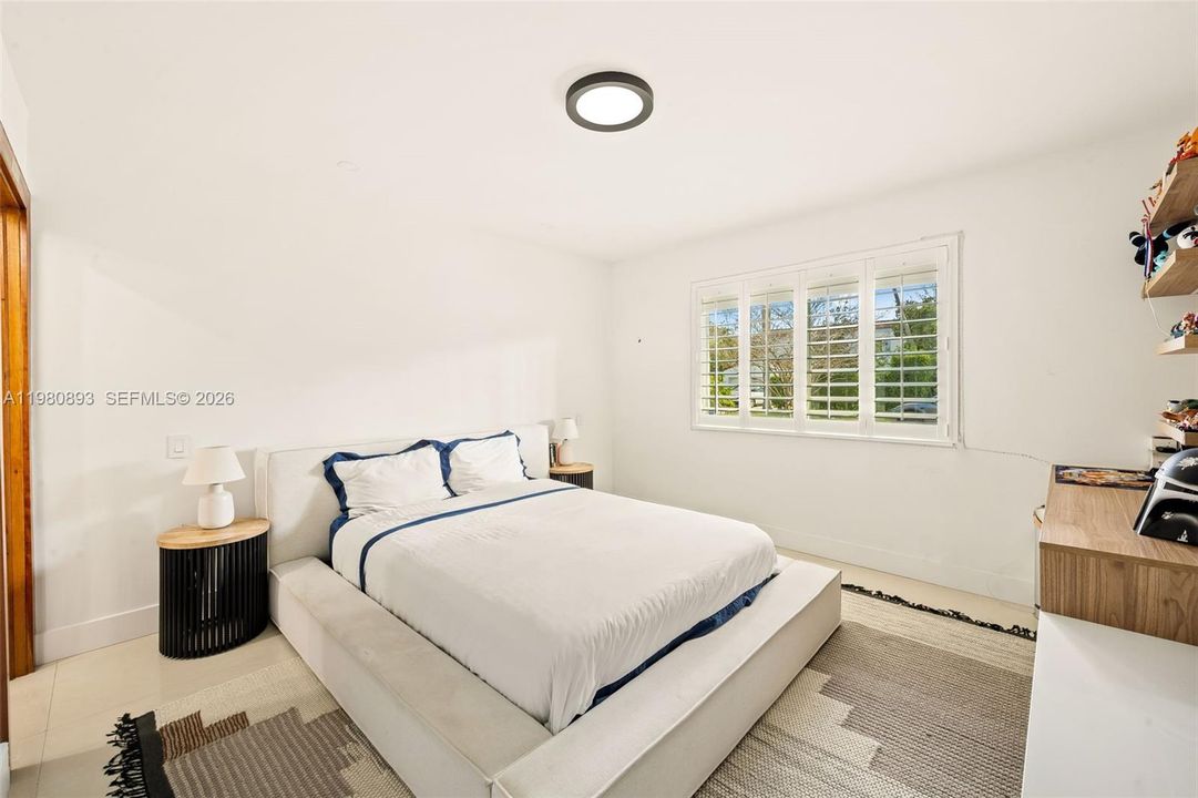 For Sale: $3,395,000 (5 beds, 5 baths, 0 Square Feet)