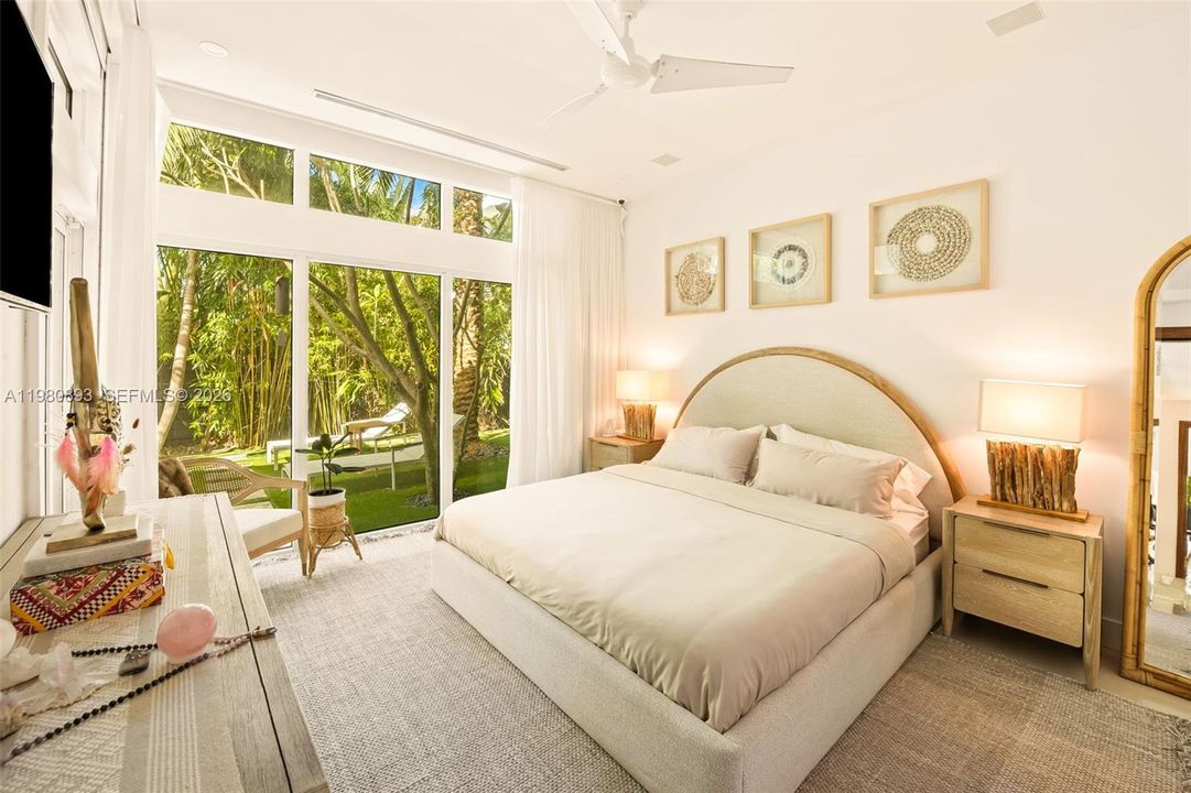 For Sale: $3,395,000 (5 beds, 5 baths, 0 Square Feet)