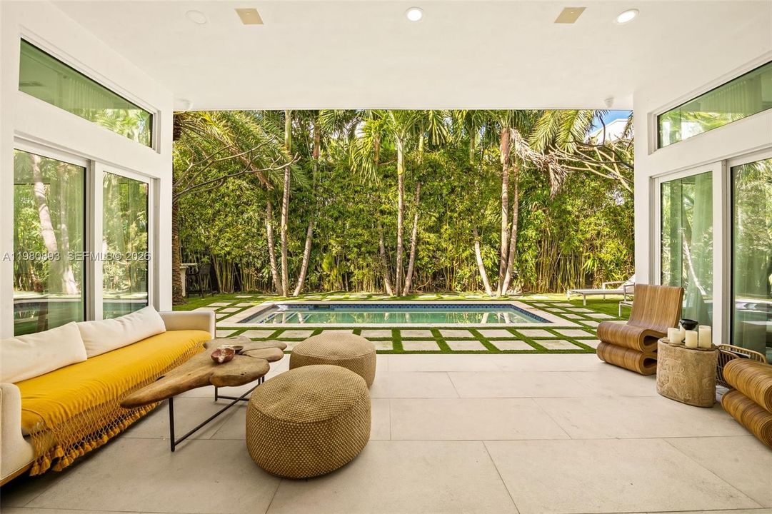 For Sale: $3,395,000 (5 beds, 5 baths, 0 Square Feet)