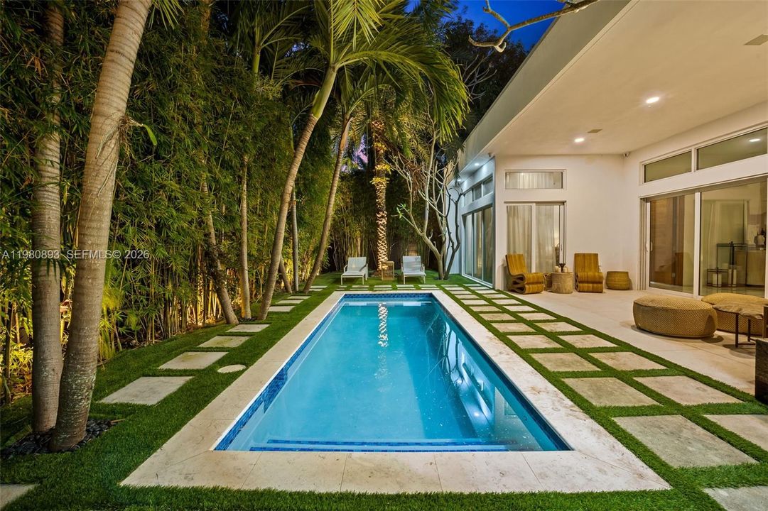 For Sale: $3,395,000 (5 beds, 5 baths, 0 Square Feet)