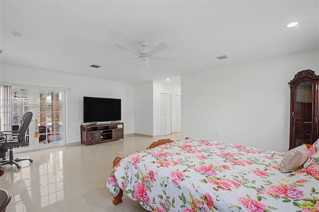 For Sale: $1,450,000 (4 beds, 4 baths, 2858 Square Feet)