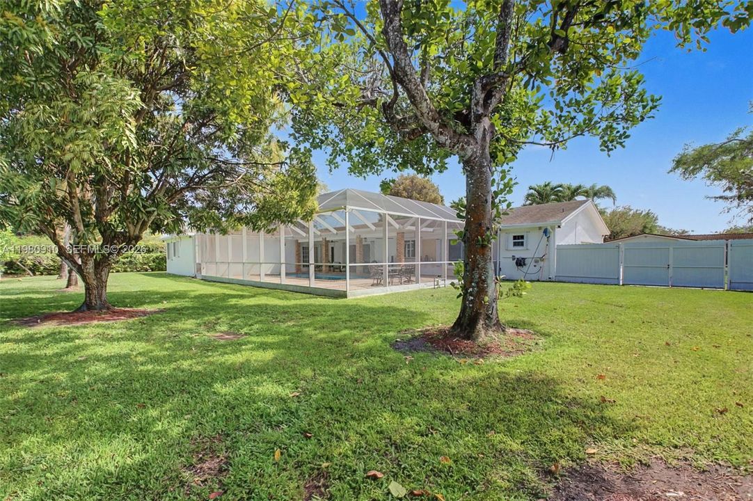 For Sale: $1,450,000 (4 beds, 4 baths, 2858 Square Feet)