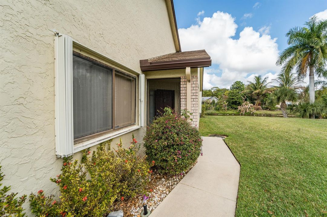 108Villagewalkdrive-8