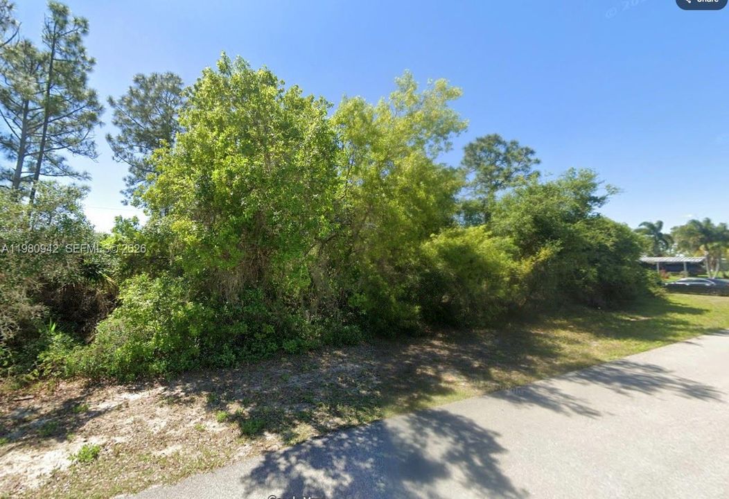 На продажу: $27,000 (0.46 acres)