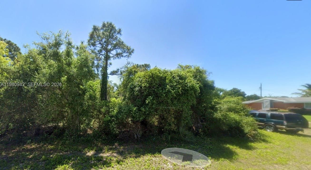 На продажу: $27,000 (0.46 acres)