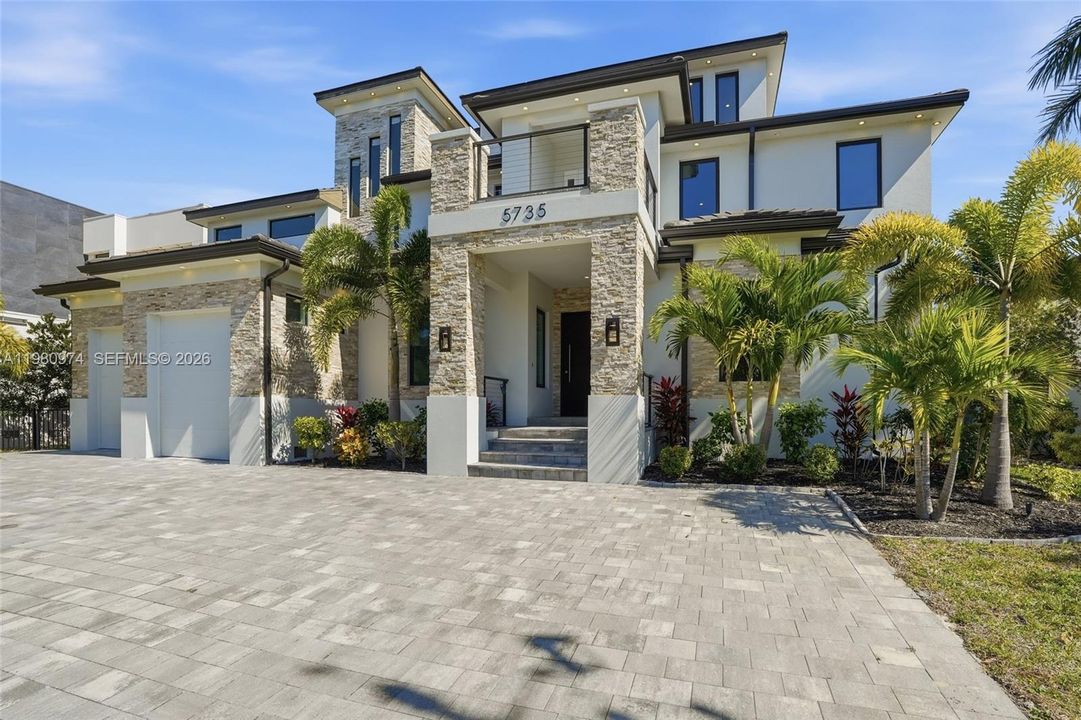 На продажу: $7,499,000 (6 спален, 6 ванн, 0 Квадратных фут)