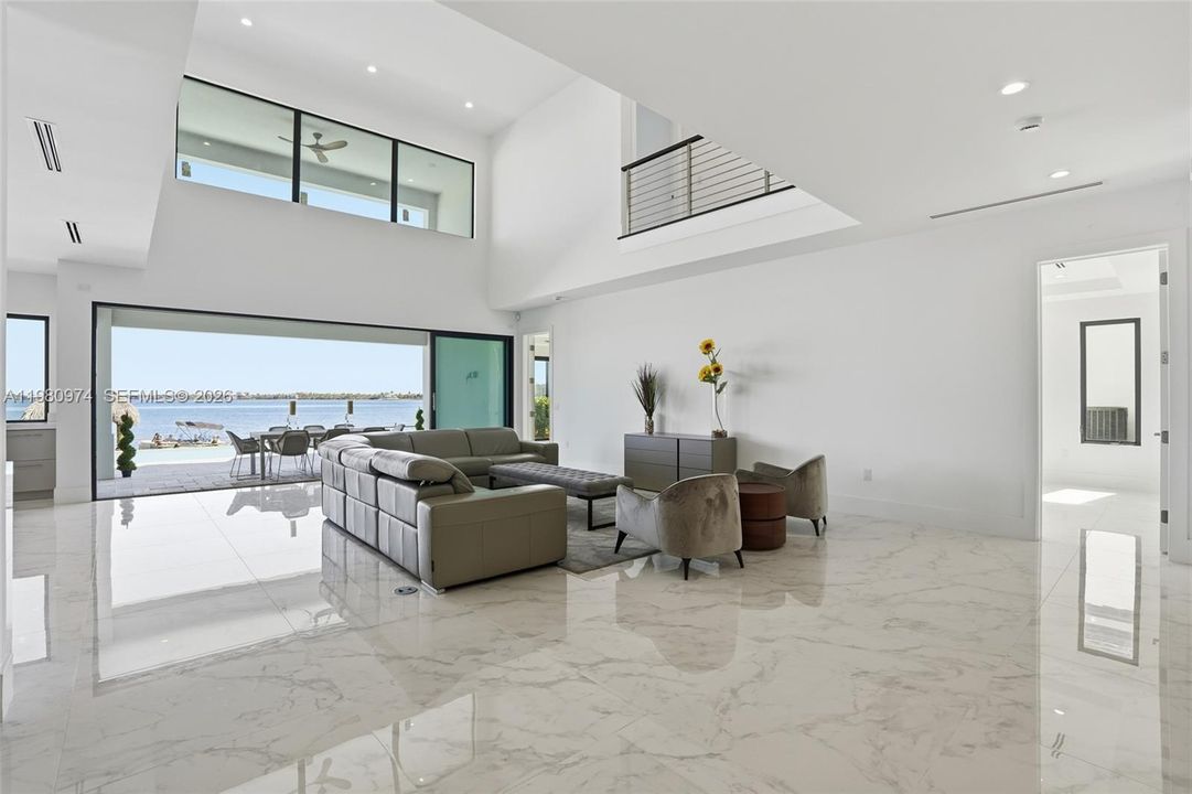 На продажу: $7,499,000 (6 спален, 6 ванн, 0 Квадратных фут)