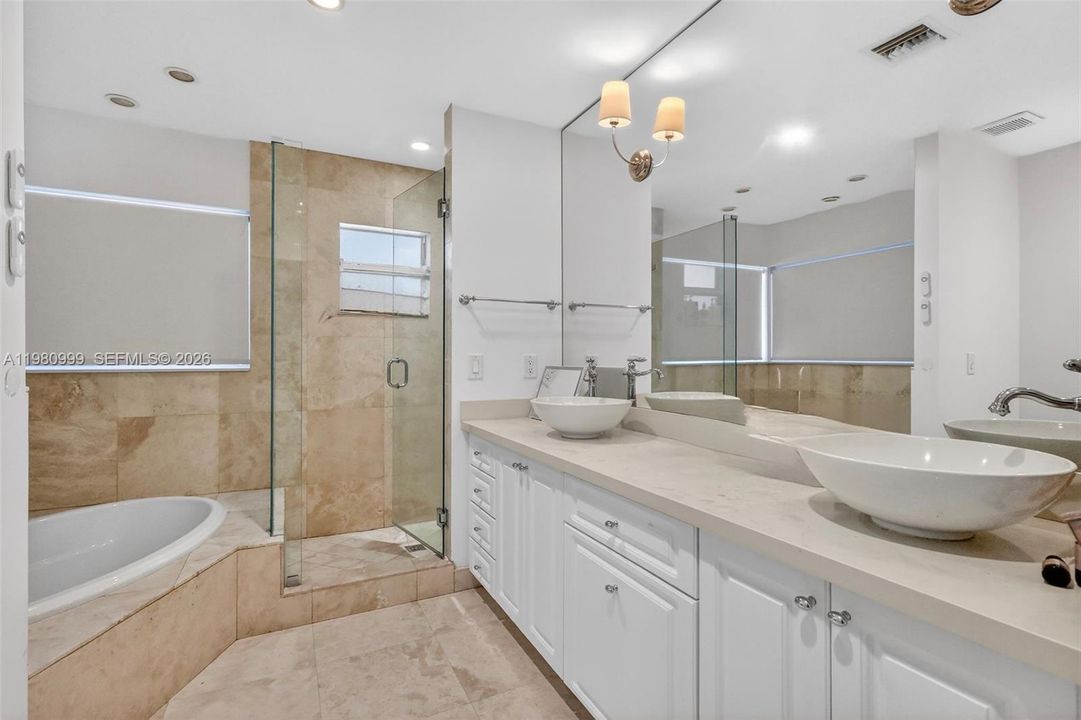 Activo con contrato: $1,795,000 (3 camas, 2 baños, 2247 Pies cuadrados)