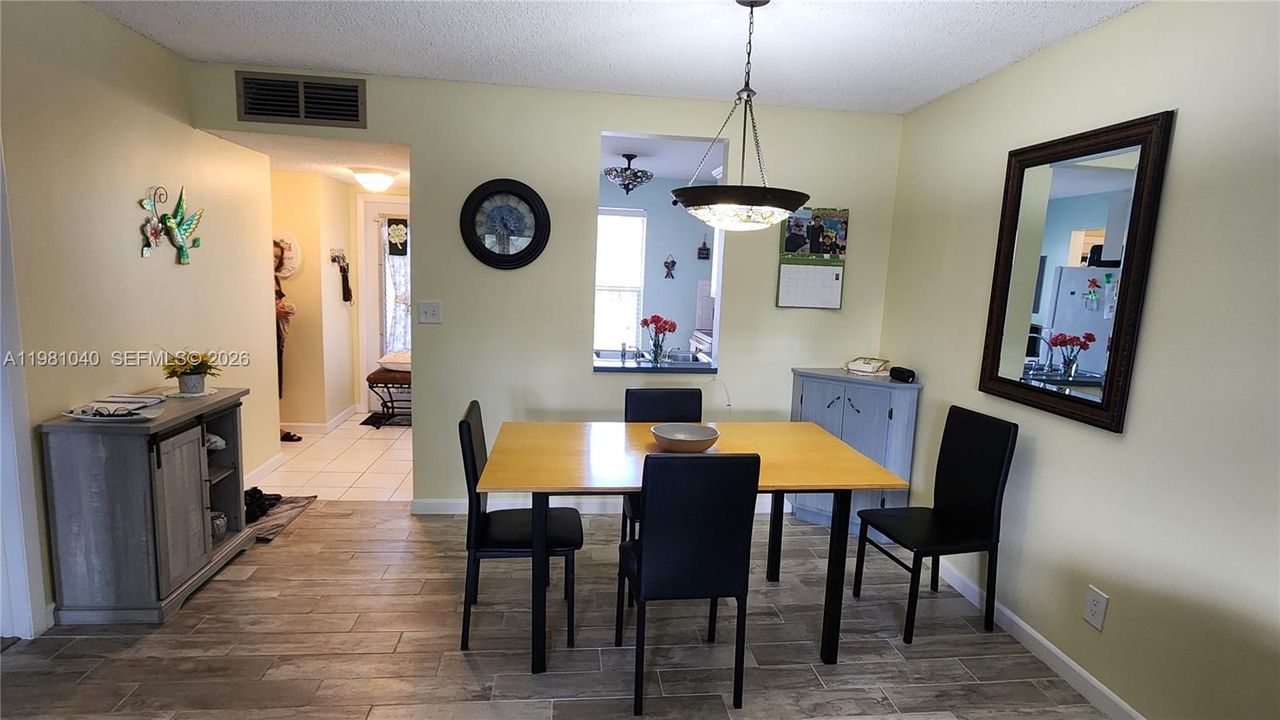 Activo con contrato: $89,900 (1 camas, 1 baños, 660 Pies cuadrados)