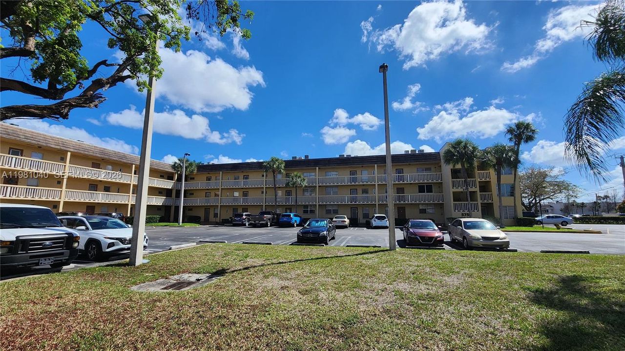 Activo con contrato: $89,900 (1 camas, 1 baños, 660 Pies cuadrados)