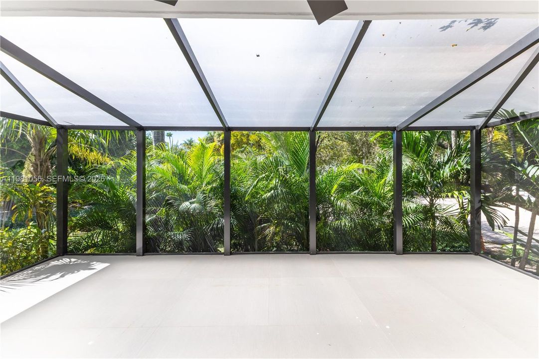Active With Contract: $895,000 (2 beds, 2 baths, 1450 Square Feet)