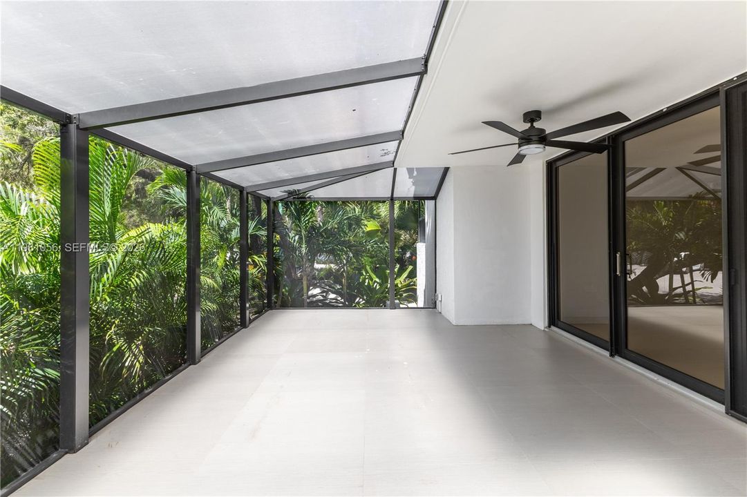 Active With Contract: $895,000 (2 beds, 2 baths, 1450 Square Feet)