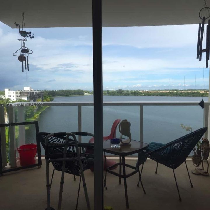 Activo con contrato: $154,000 (1 camas, 2 baños, 861 Pies cuadrados)