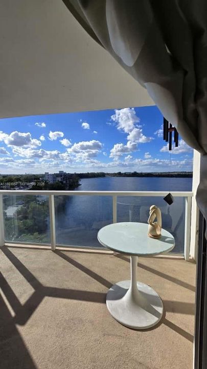 Activo con contrato: $154,000 (1 camas, 2 baños, 861 Pies cuadrados)