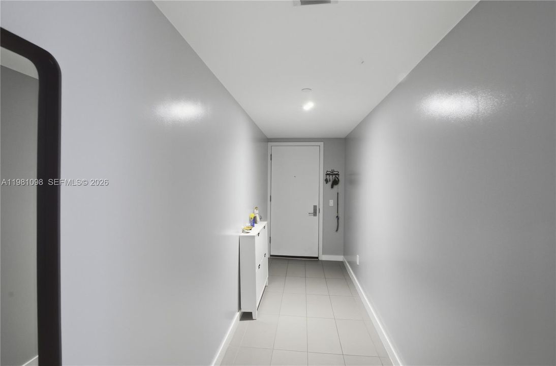 For Sale: $599,000 (2 beds, 2 baths, 1055 Square Feet)