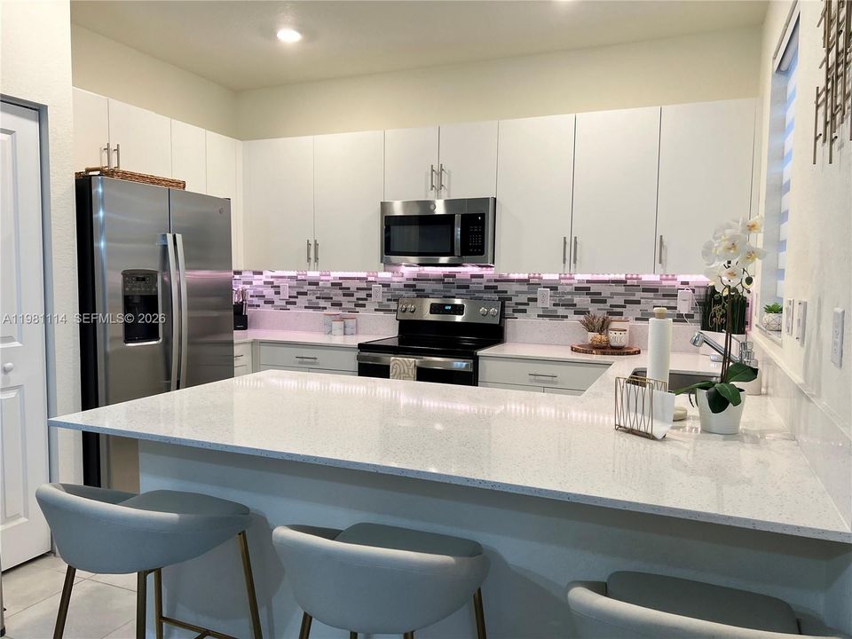 For Sale: $530,000 (3 beds, 2 baths, 1483 Square Feet)