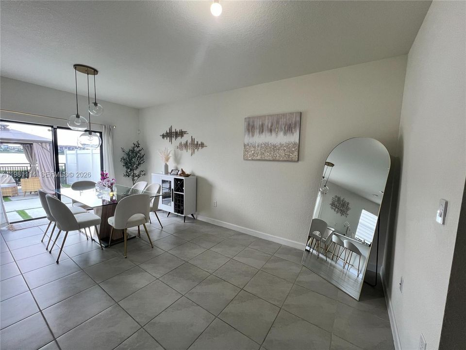 For Sale: $530,000 (3 beds, 2 baths, 1483 Square Feet)