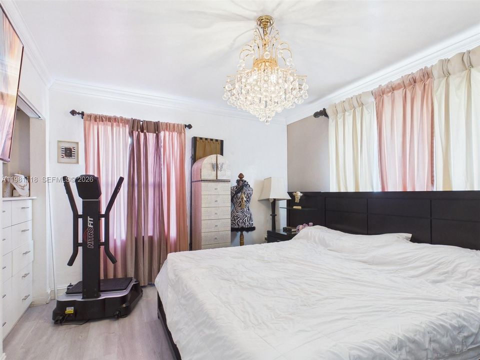 На продажу: $645,000 (4 спален, 2 ванн, 1433 Квадратных фут)