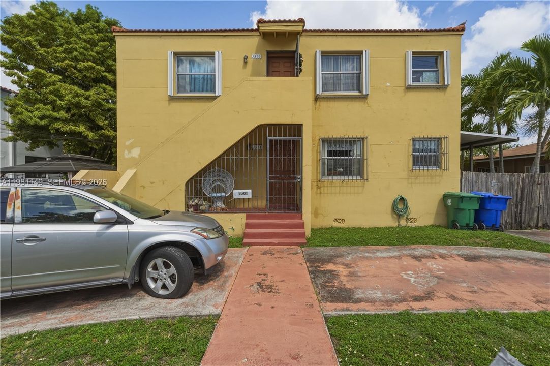 Active With Contract: $775,000 (0 beds, 0 baths, 2016 Square Feet)