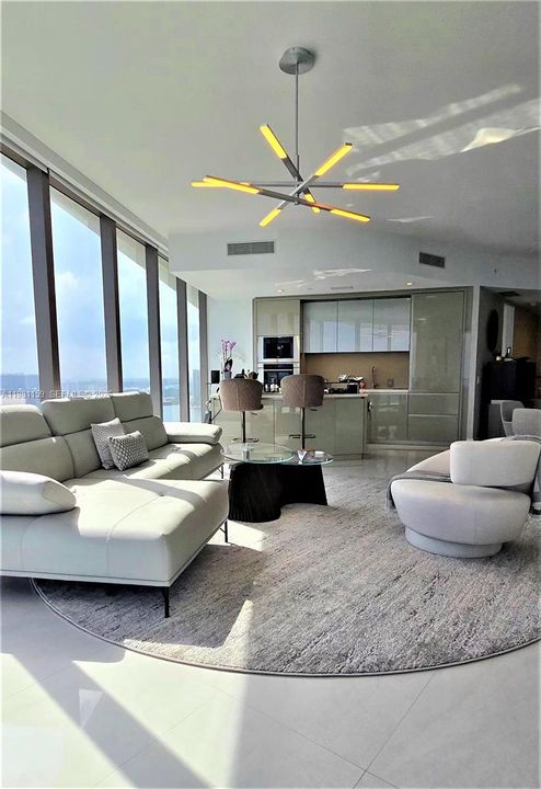 En Venta: $3,100,000 (2 camas, 2 baños, 1608 Pies cuadrados)