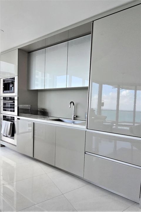 En Venta: $3,100,000 (2 camas, 2 baños, 1608 Pies cuadrados)