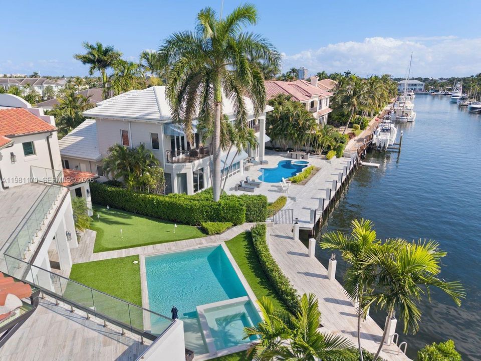 For Sale: $9,990,000 (8 beds, 7 baths, 8433 Square Feet)