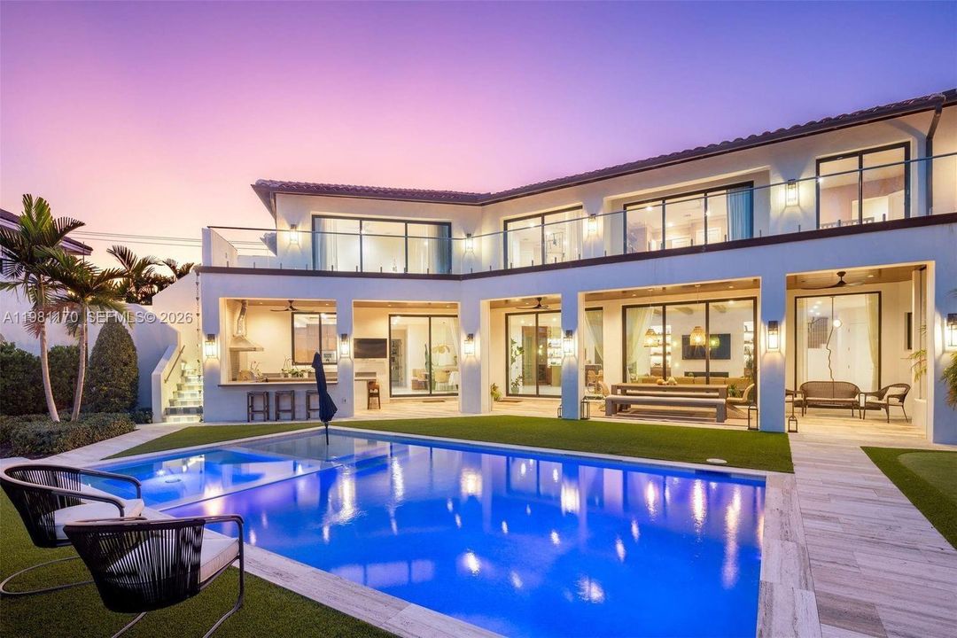 For Sale: $9,990,000 (8 beds, 7 baths, 8433 Square Feet)