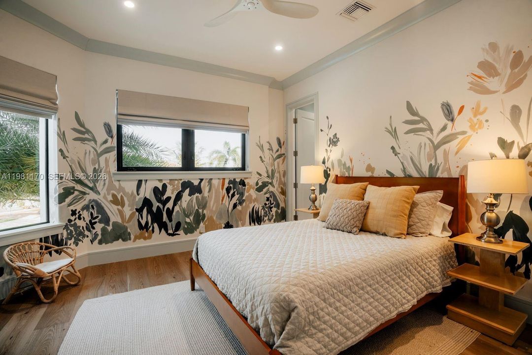 For Sale: $9,990,000 (8 beds, 7 baths, 8433 Square Feet)