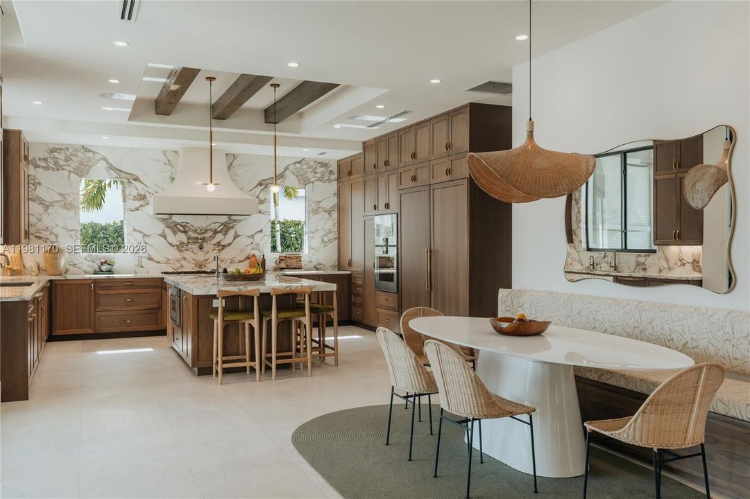 For Sale: $9,990,000 (8 beds, 7 baths, 8433 Square Feet)