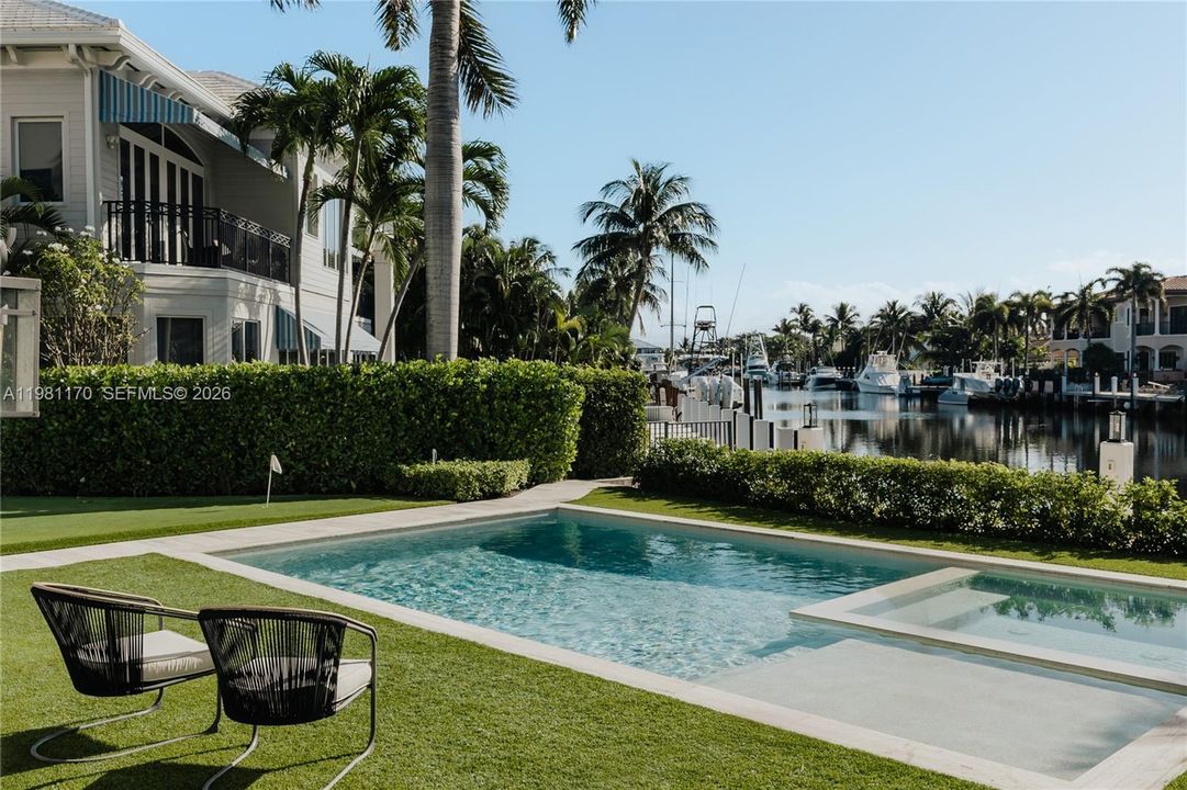 For Sale: $9,990,000 (8 beds, 7 baths, 8433 Square Feet)
