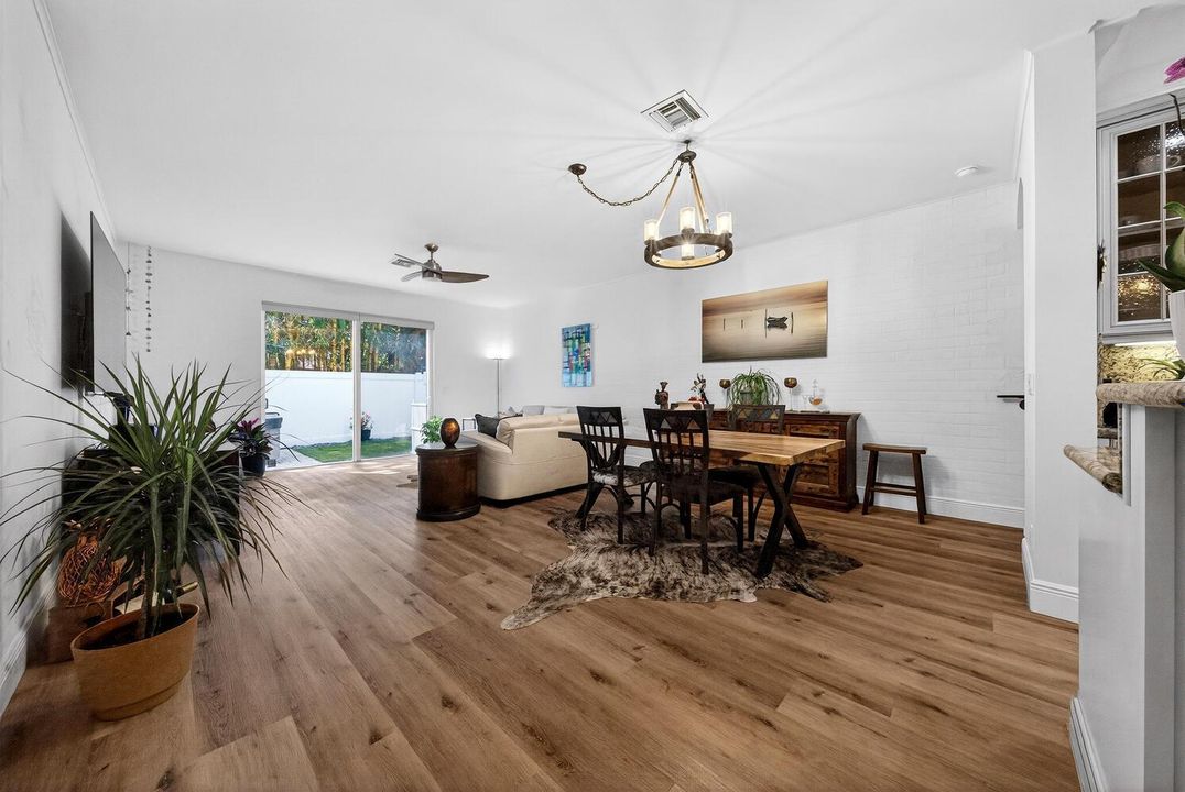 1942 NE 42nd St Pompano Beach-large-006-