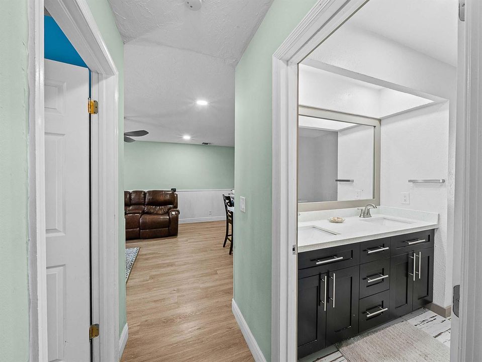 19 Foyer