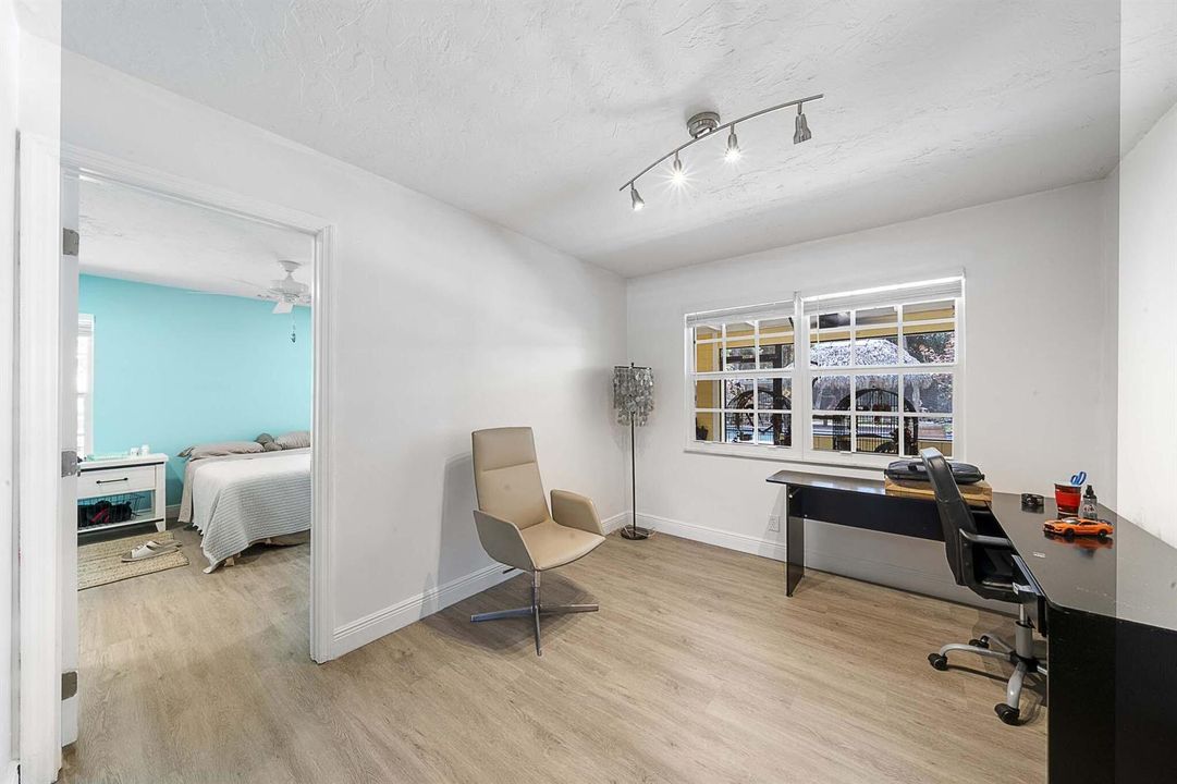 6 Home Office