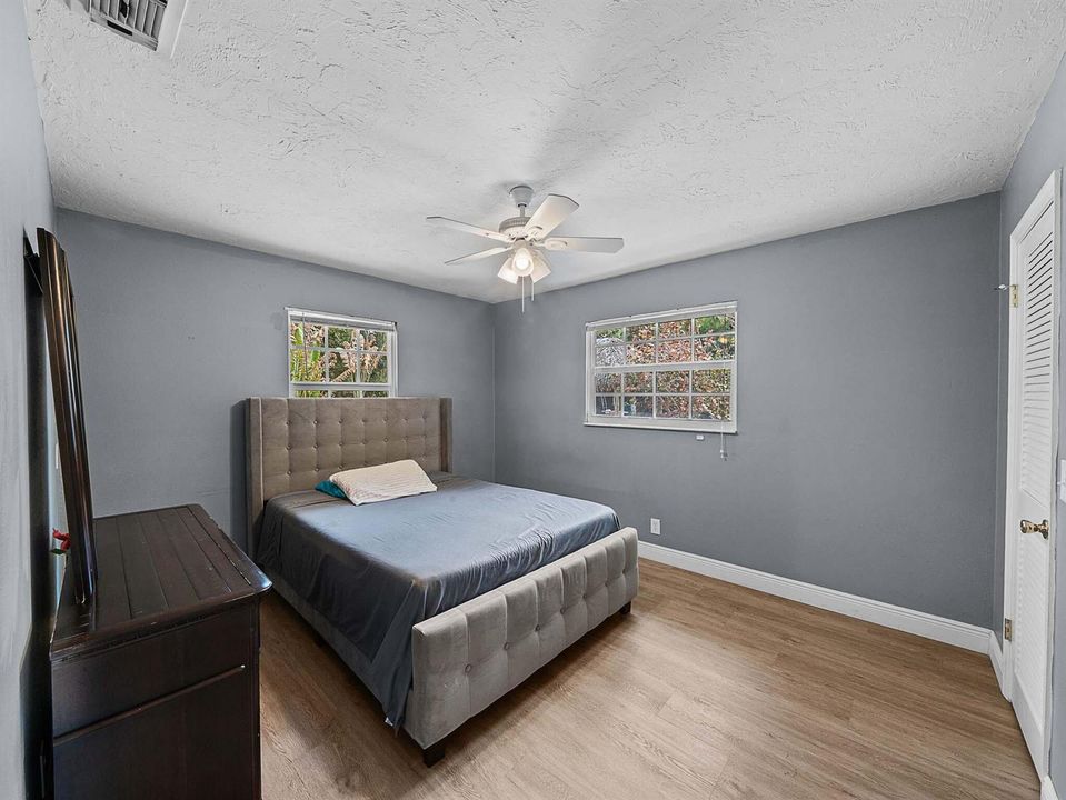 18 Guest Bedroom B (1)