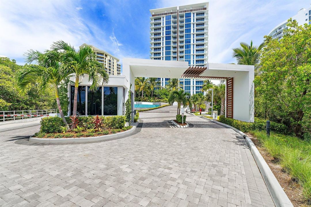025-5000NOceanDr-1003-SingerIsland-SMALL