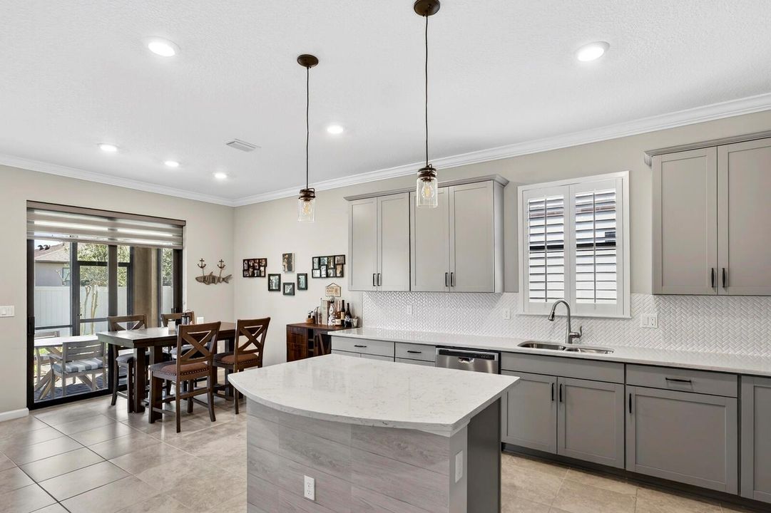 4615 Iron Street-16