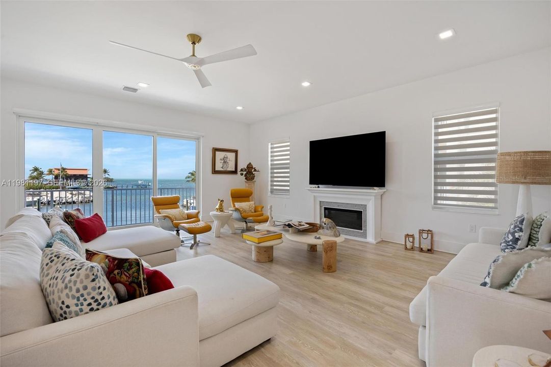 For Sale: $4,490,000 (5 beds, 4 baths, 3826 Square Feet)