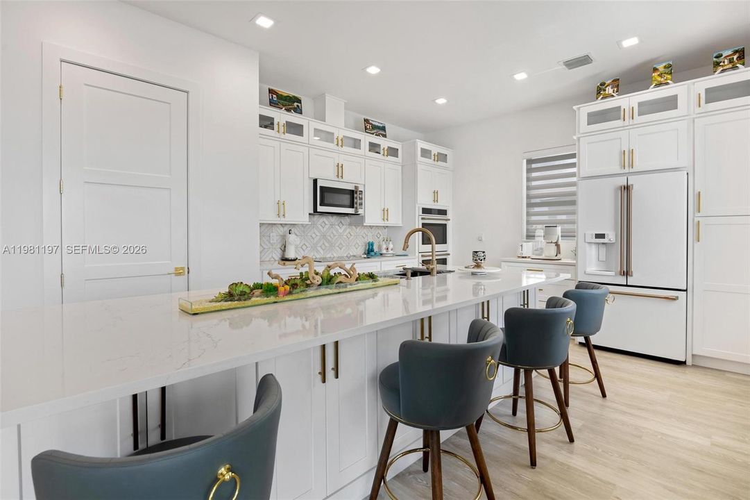For Sale: $4,490,000 (5 beds, 4 baths, 3826 Square Feet)