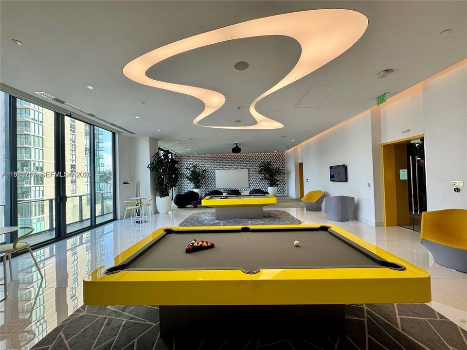 En Venta: $675,000 (2 camas, 2 baños, 1084 Pies cuadrados)
