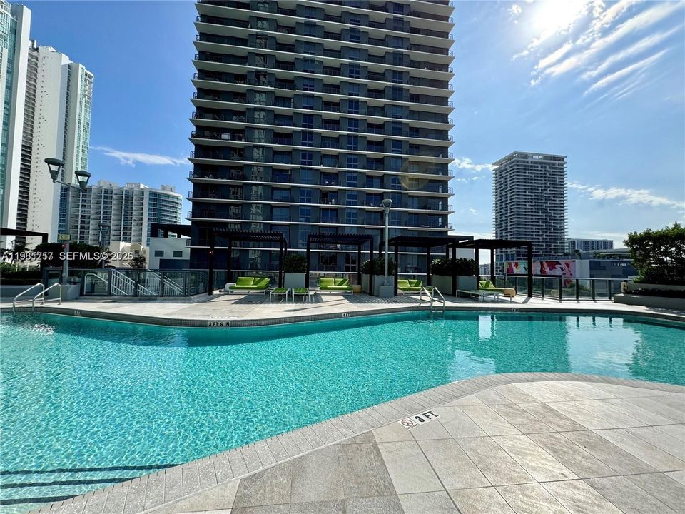 Main pool on floor #9