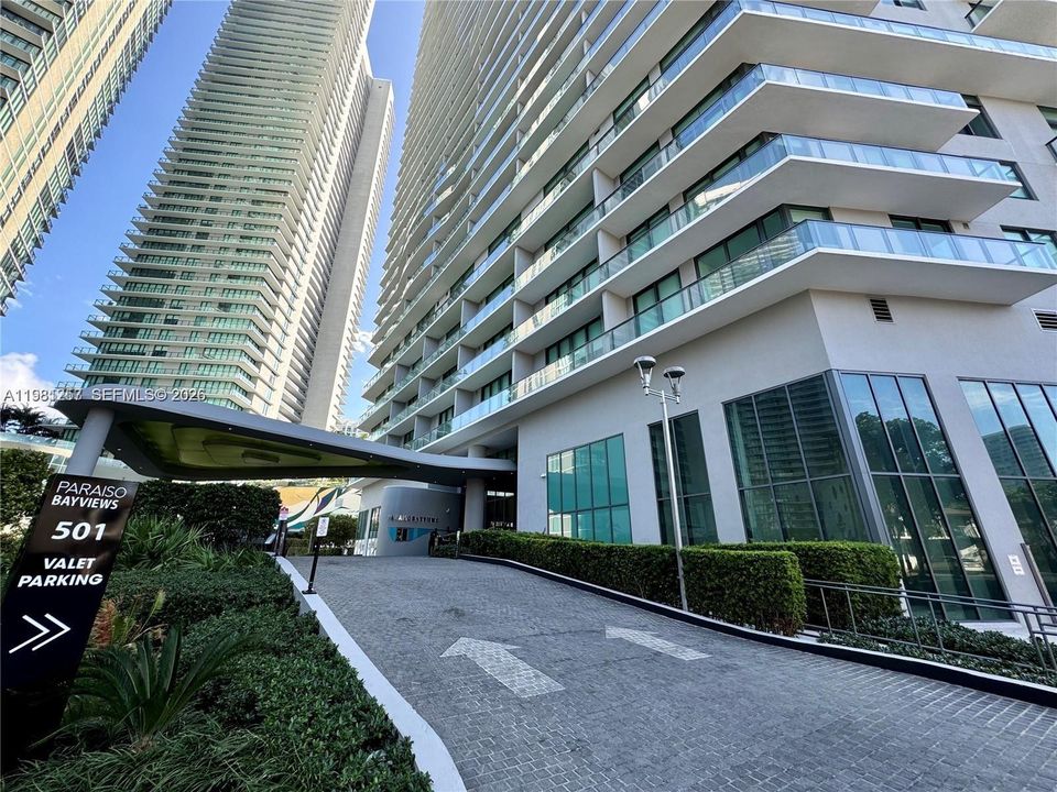 En Venta: $675,000 (2 camas, 2 baños, 1084 Pies cuadrados)