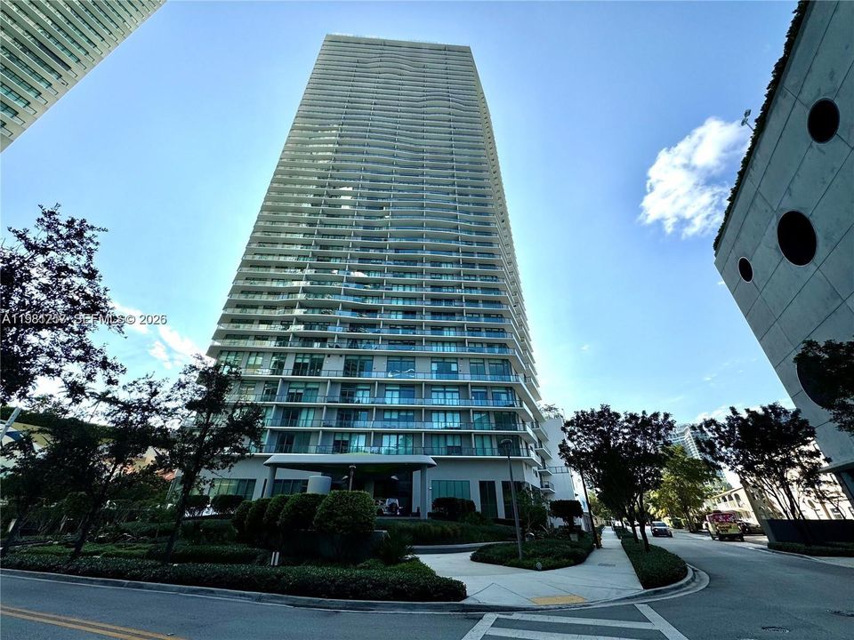 En Venta: $675,000 (2 camas, 2 baños, 1084 Pies cuadrados)