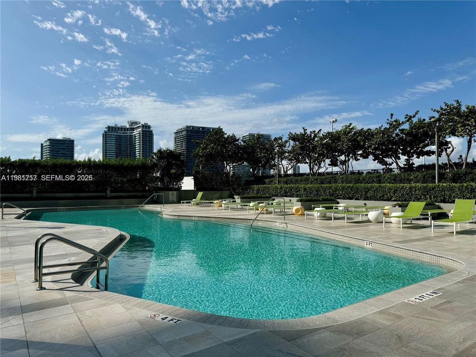 Main pool on floor #9