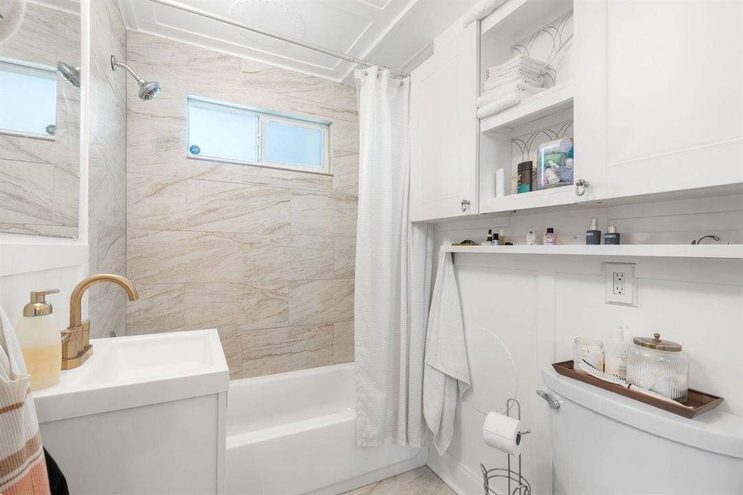 14-web-or-mls-614 NE 28th St, Wilton Man